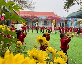 Giờ thể dục sáng tại trung tâm