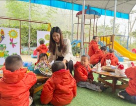 Các hoạt động của cô và trẻ